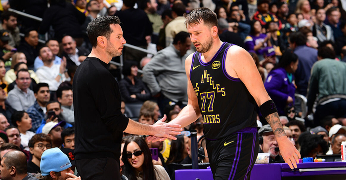 开云体育中国-雷迪克：东契奇就像一台全速运转的引擎 热衷在场上创造机会|湖人|投篮|JJ-雷迪克|芝加哥公牛队|洛杉矶湖人队_新浪体育_新浪新闻